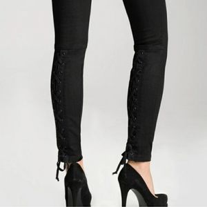 NWOT Guess Power Skinny Fit